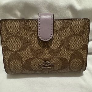 Coach Medium Corner Zip Wallet In Signature Canvas💜